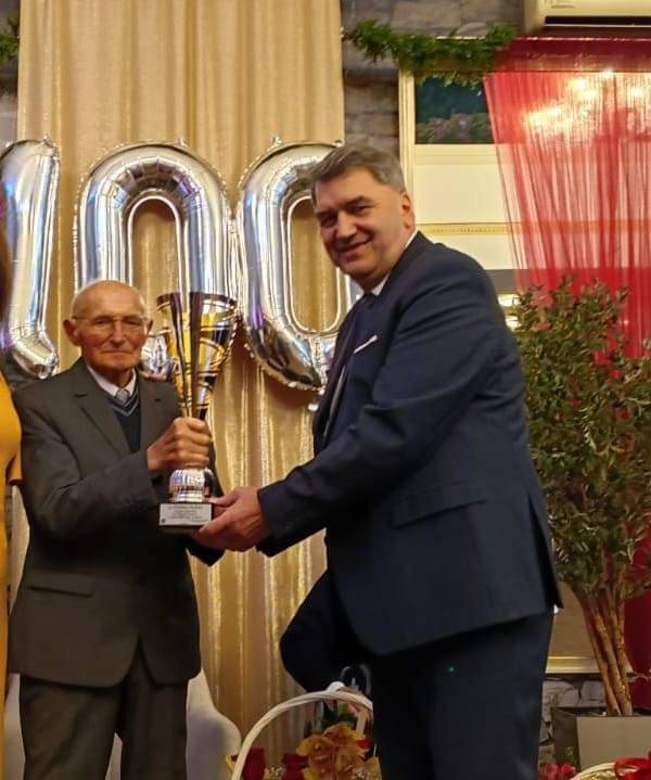 Oświęcim. Z życzeniami do stulatka