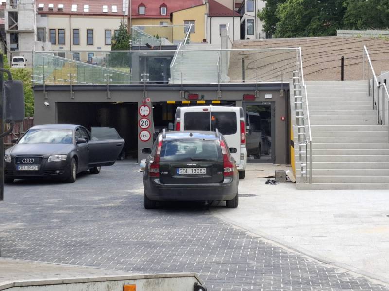 Oświęcim. Wniosek o abonament miesięczny na parkingu Bulwary należy złożyć do Zarządu Budynków Mieszkalnych
